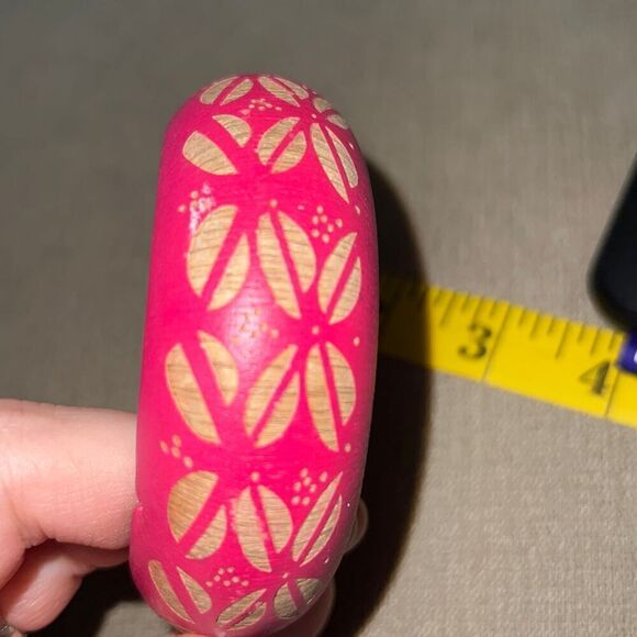 Bundle Sale 3 for $15 | Pink Patterned Wooden Bangle Bracelet - Picture 9 of 11
